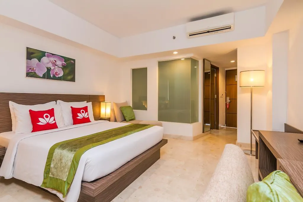 Zen Rooms Raya Kuta 3